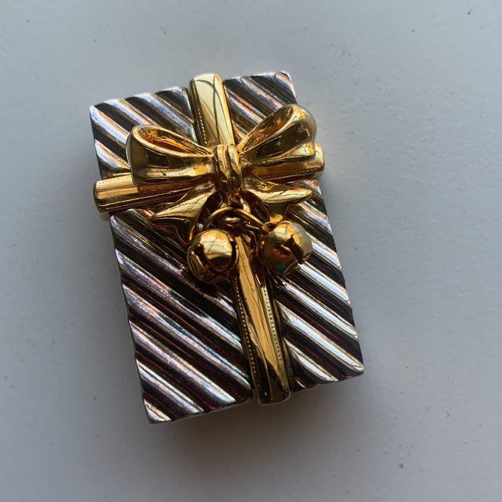 DARLENE ‘Present’ Brooch Pin in Gold & Silver Tones